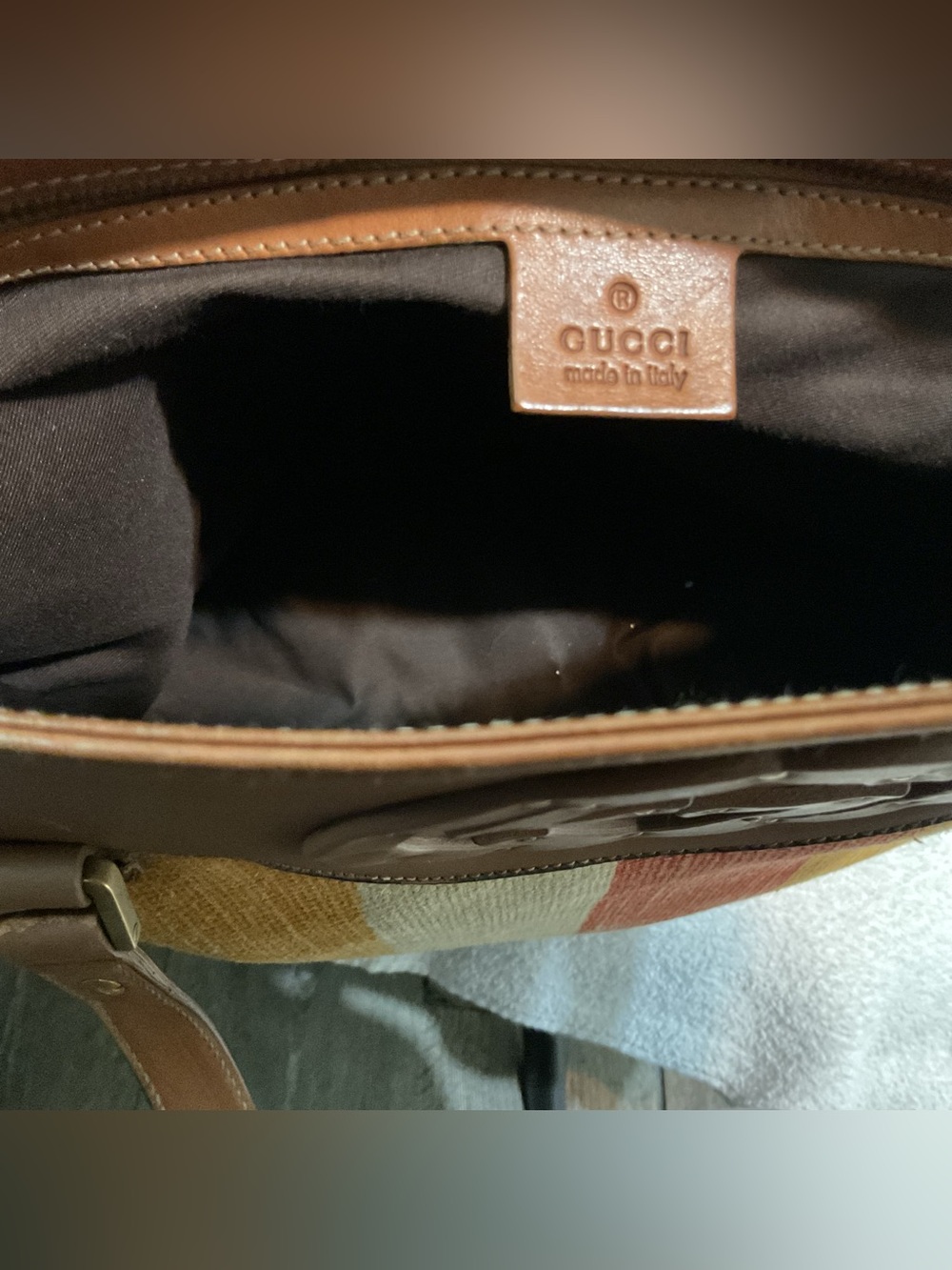 Gucci Bags - Picture 12 of 15